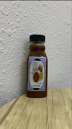 زيت المشاط الأحمر يطول ويغذي ويعطي لمعه ورايحه جميله ويودي النفشه والقشره والحكه ويطهر فروه الراس