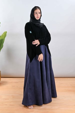 عباية مخمل شتوي بتدخيلة قماش شمواه كحلي