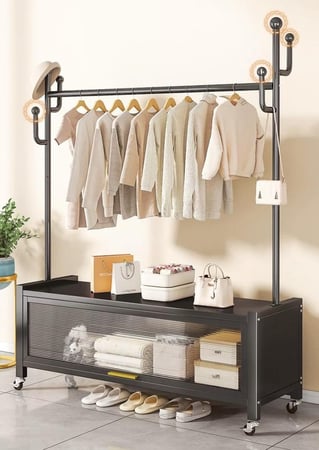 رف تعليق ملابس بعجلات