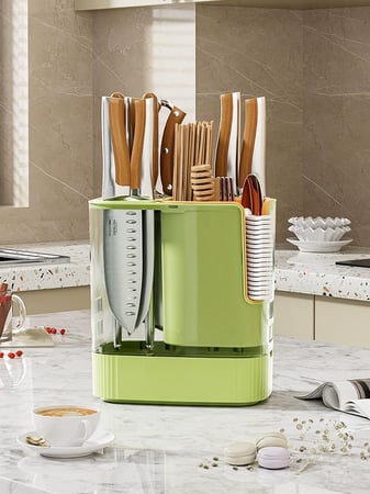 حاملة السكاكين