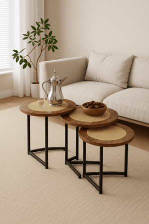 طاولات دائرية متداخلة