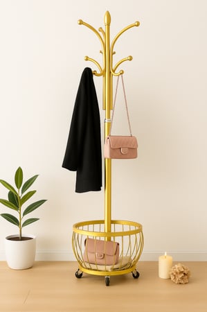 علاقة ملابس مع رفوف