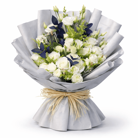 باقة ورد جوري أبيض فاخرة بتغليف رمادي أنيق ولمسات خضراء طبيعية