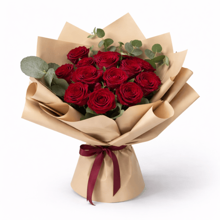 باقة ورد جوري أحمر فاخرة مع تغليف كريمي وربطة أنيقة