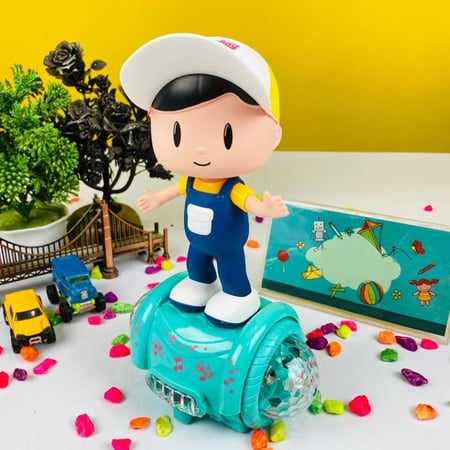 دمية سكوتر مع صبي موسيقي تدور 360 درجة مع ضوء 5D وموسيقى تفاعلية