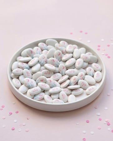 50 حبة ملبس الشوكولاتة البلجيكية مع طباعة الثيم والاسم