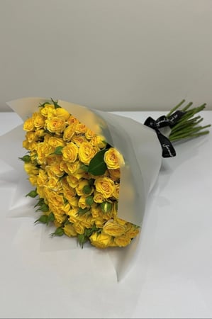 باقة بيبي جوري اصفر بتغليف شفاف