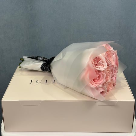 جوري وردي بتغليف شفاف