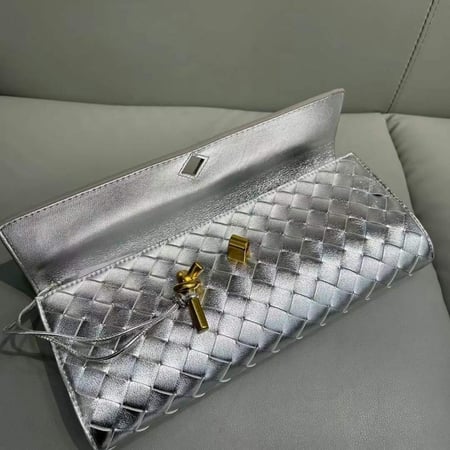 لونق كلاتش انديامو | فضي