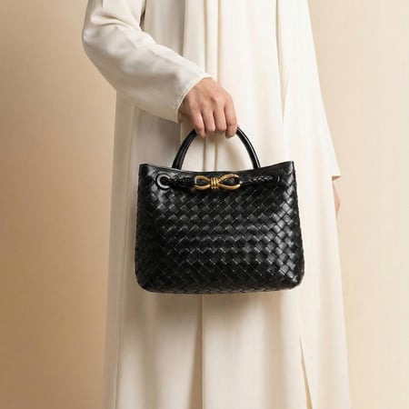 بوتيغا انديامو | أسود