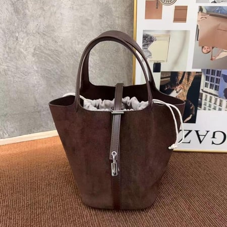 بيكوتان مخمل | بني