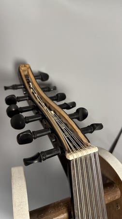 خالد عزوز - عود متوسط