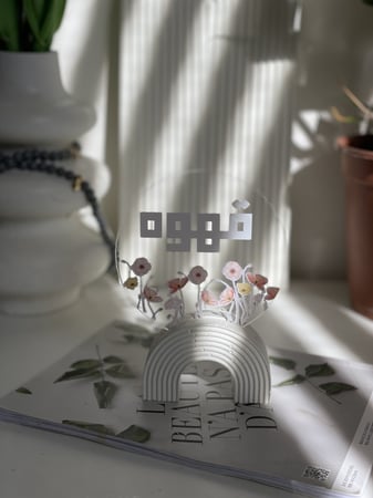 حامل مع اكريلك