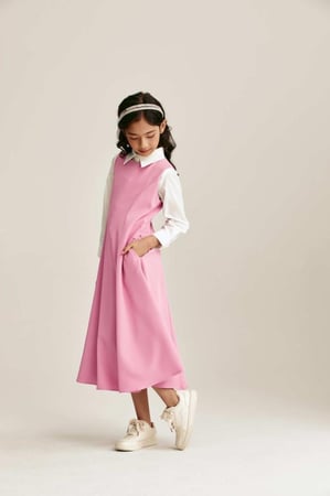 مريول مدرسي ابتدائي سنبل – تصميم كلوش مريح وخفيف