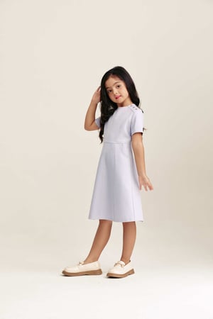 فستان بأكتاف مزينه بالكريستال