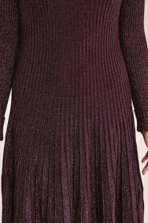 فستان لامع بكسرات