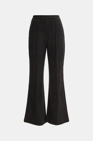 بنطلون بقصة واسعة من أسفل