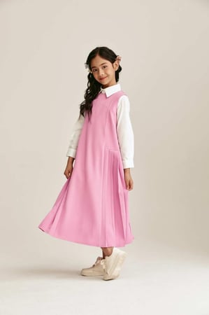 مريول ابتدائي سنبل – تصميم أنيق مريح بخامة تمنح حرية الحركة