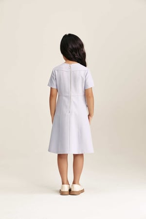 فستان بأكتاف مزينه بالكريستال