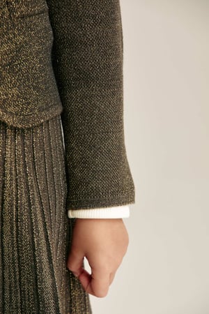 جاكيت لامع بأزرار