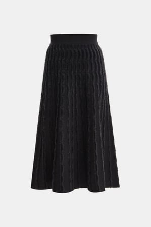 تنورة اسود كسرات