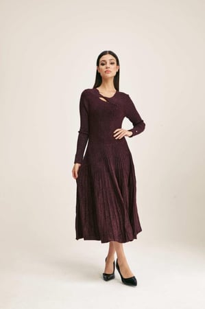 فستان لامع بكسرات