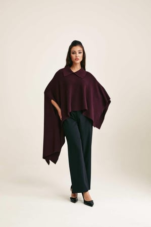 بلوزة كيب بقصة غير متماثلة