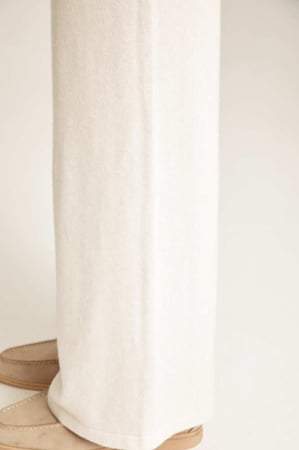 بنطلون واسع بخصر مطاطي