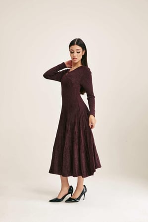 فستان لامع بكسرات