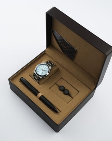 هدايا رجالية الفي اند كو من قلم وكبك وساعة لكل المناسبات