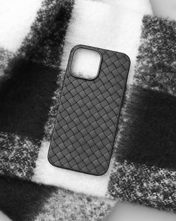 ‎ كفر حمايه لجوال الايفون باللون الاسود