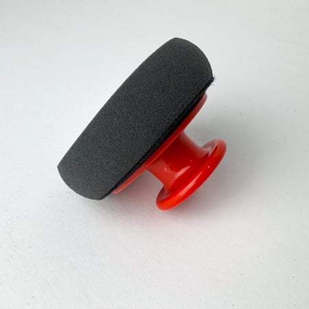 إسفنجات تلميع يدوية مع مقبض