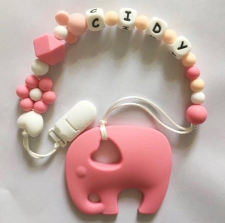 تعليقات لهاية  بنات بالاسم حسب الطلب