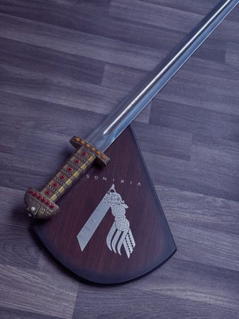 سيف راقنار لاثبروك