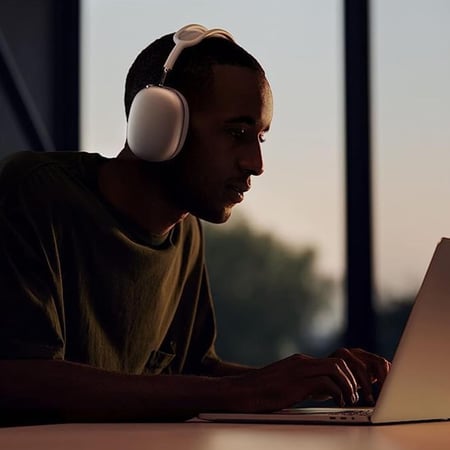 سماعة لاسلكية بخاصية الغاء الضوضاء