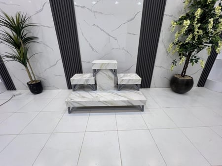 طقم طاولات حبه كبير وأربع صغير بديل رخام