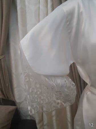 ارواب نوم للعروسبتل مطرز بالاكمام  مع تطريز الاسم