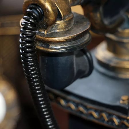 مجسم تيلفون للديكور مع حصالة خلفية