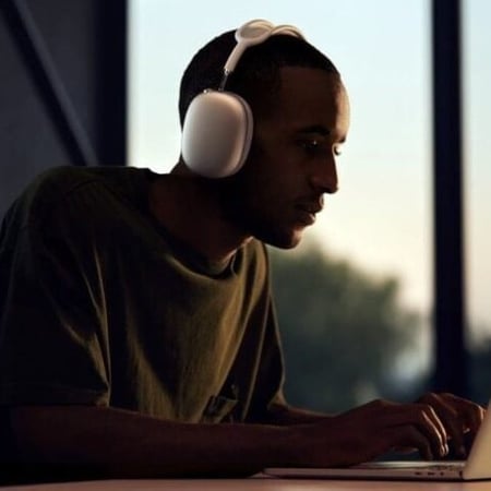 عرض سماعتين الايربود ماكس من فيدا