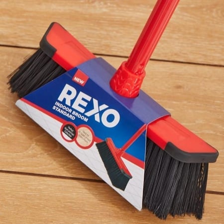 مكنسة REXO فاخرة تنظف بفعالية وتجمع الغبار بسهولة