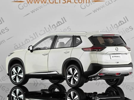 Nissan X-Trail T33 White 1:18 Paudi 5538