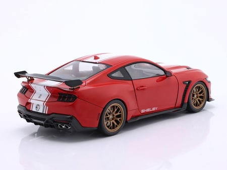 Ford Shelby Mustang Super Snake Race Red 1:18 Solido S1813801