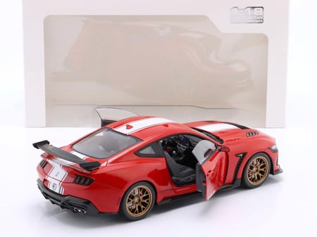 Ford Shelby Mustang Super Snake Race Red 1:18 Solido S1813801