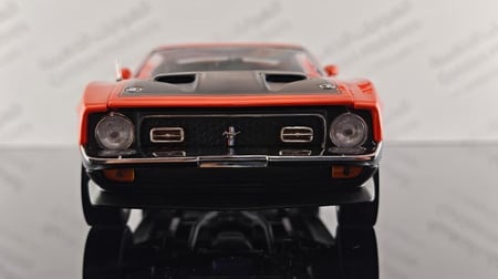 Ford Mustang Boss 351 1971 Calypso Coral Orange 1:18 SunStar SS-3627 ACME Exclusive