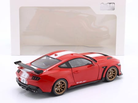 Ford Shelby Mustang Super Snake Race Red 1:18 Solido S1813801