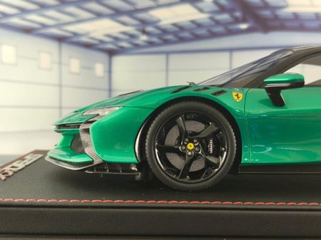 Ferrari SF90 XX Stradale Green 1:18 Resin Car Model LIMITED 5/20 PCS