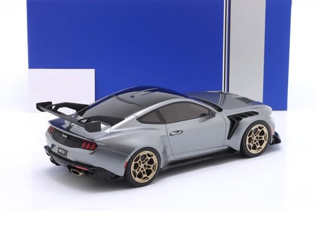 Ford Mustang GTD Metallic Grey 1:18 Ixo IXOSPMCG18576