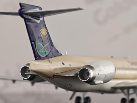 Saudi Arabian Airlines McDonnell Douglas MD-90 HZ-API 1:200 Gemini Jets G2SVA1333