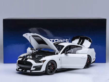 Ford Mustang Shelby GT500 Oxford White 1:18 AUTOart 73095