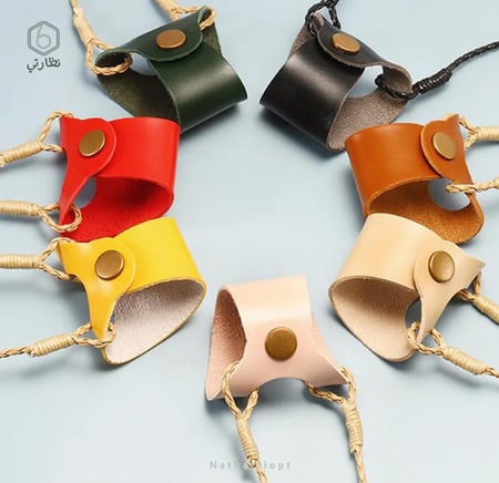 تعليقة نظارة جلد